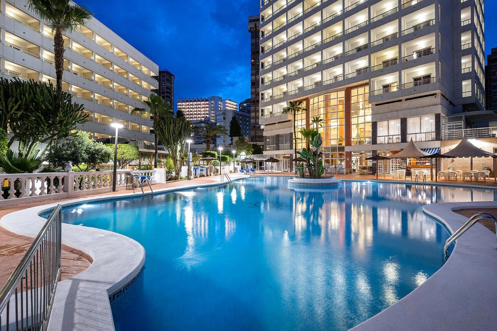 בנידורם Poseidon Resort מראה חיצוני תמונה