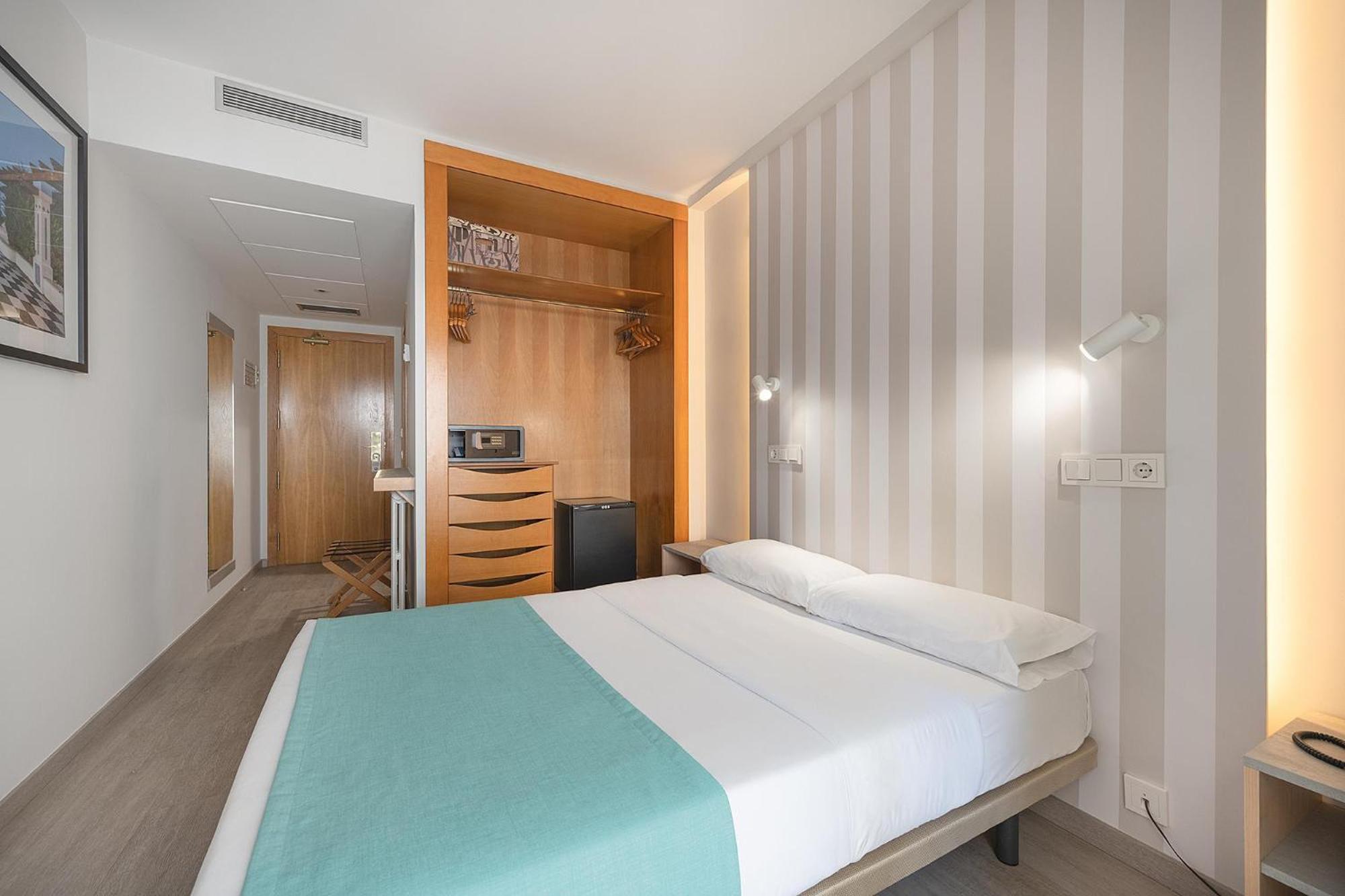 בנידורם Poseidon Resort מראה חיצוני תמונה