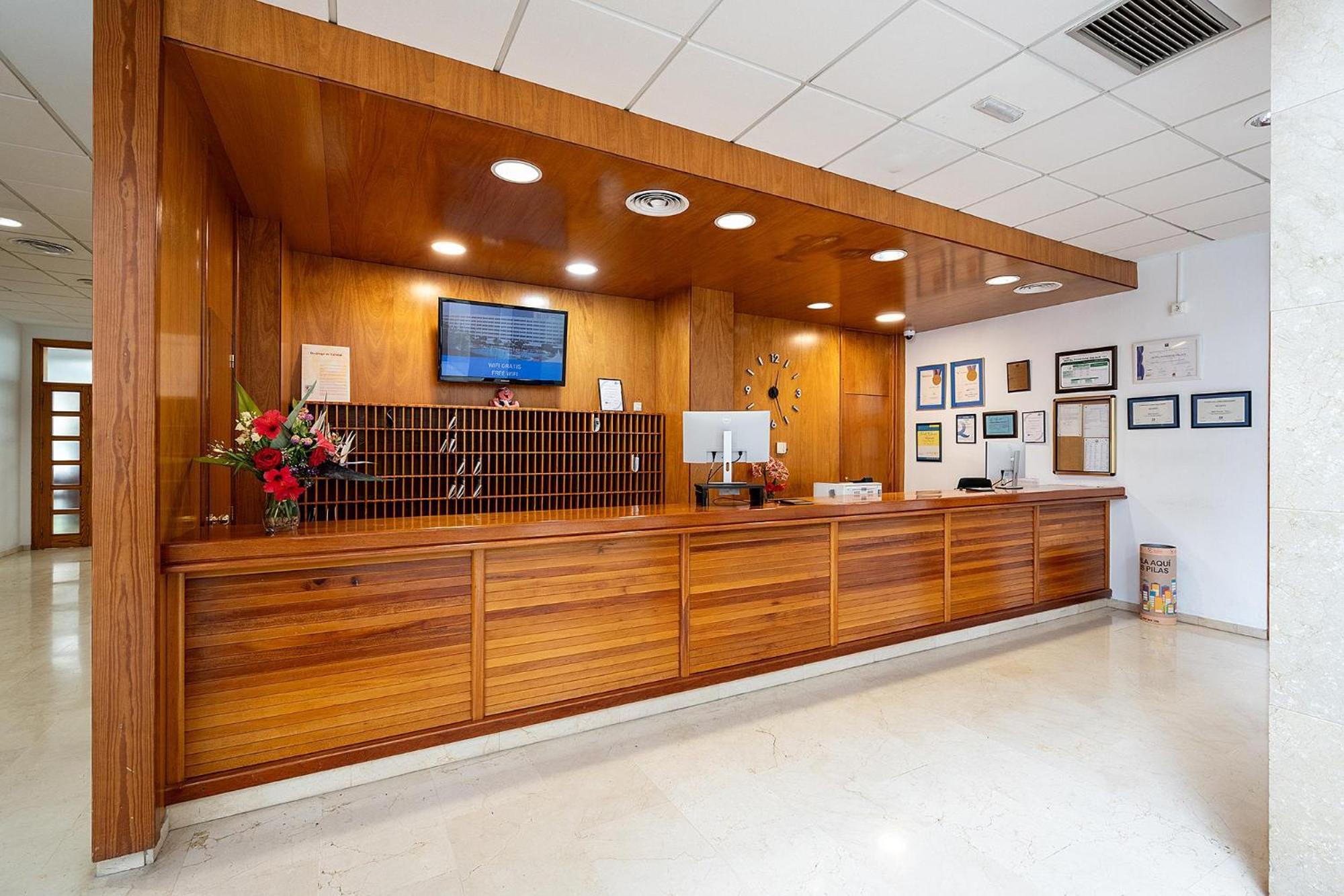 בנידורם Poseidon Resort מראה חיצוני תמונה