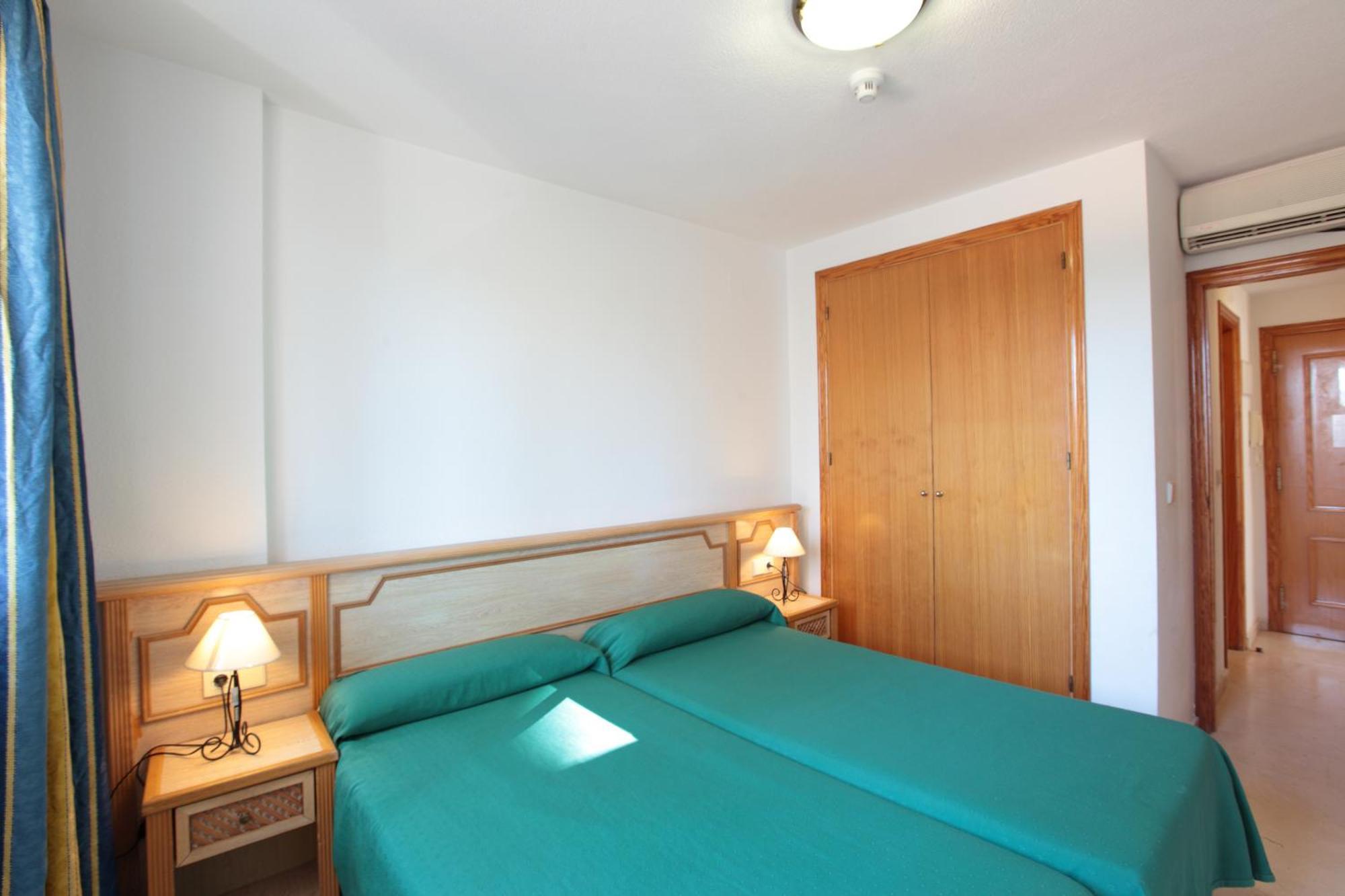 בנידורם Poseidon Resort מראה חיצוני תמונה